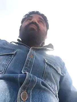 Snapshot of Raziv_komal143 chatting on February 26, 4:47 am Raziv komal143 online show from February 26, 4:47 am