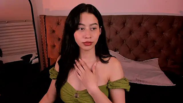 Snapshot of hannah_brady chatting on March 12, 12:10 am hannah brady online show from March 12, 12:10 am