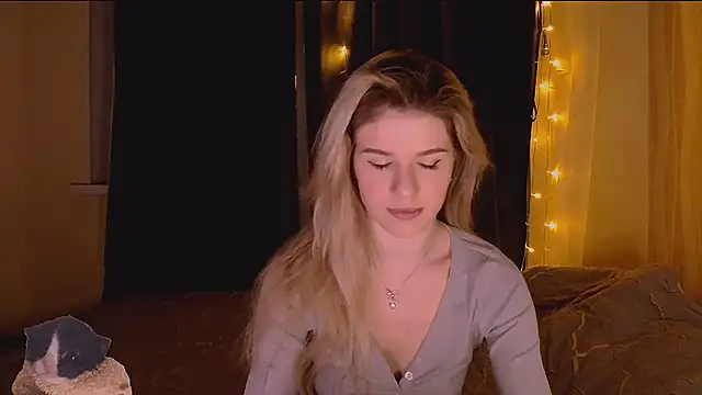 Snapshot of Melissa_smith_ chatting on December 4, 2:26 pm Melissa smith online show from December 4, 2:26 pm