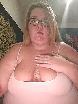 diosacurvy1984 online show from November 20, 11:15 pm