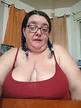 diosacurvy1984 online show from March 18, 7:44 am