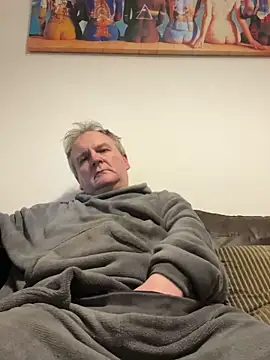 Paolo7619 online show from April 11, 1:32 am