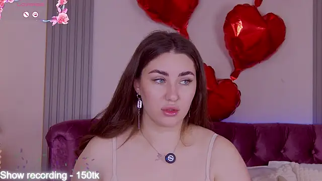 KiraBarlows online show from April 14, 6:58 pm