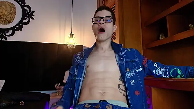 wolfandsky online show from April 13, 11:27 am