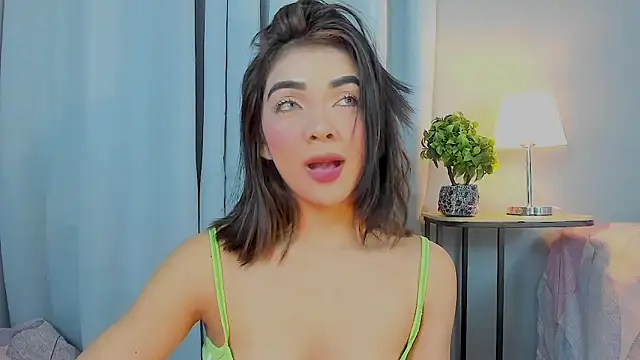 Snapshot of GABRIELAM_MS chatting on April 25, 12:35 am GABRIELAM MS online show from April 25, 12:35 am