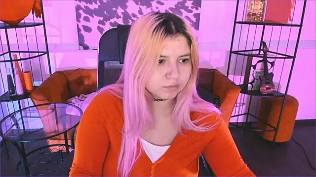 DiaAngell online show from February 9, 7:40 pm