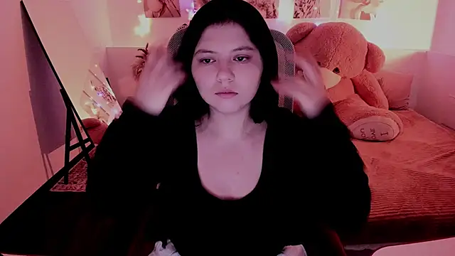 Snapshot of DiaAngell chatting on May 24, 7:41 pm DiaAngell online show from May 24, 7:41 pm