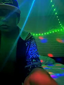 Snapshot of Blade_Ryder666 chatting on October 4, 4:21 am Blade Ryder666 online show from October 4, 4:21 am