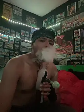Snapshot of Blade_Ryder666 chatting on April 25, 8:50 am Blade Ryder666 online show from April 25, 8:50 am