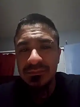 Snapshot of Burrrucecold00 chatting on February 14, 6:12 am Burrrucecold00 online show from February 14, 6:12 am