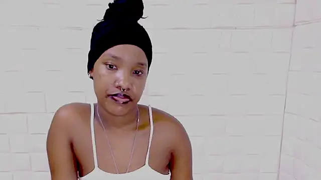 EroticSexyPrada online show from April 18, 7:58 pm