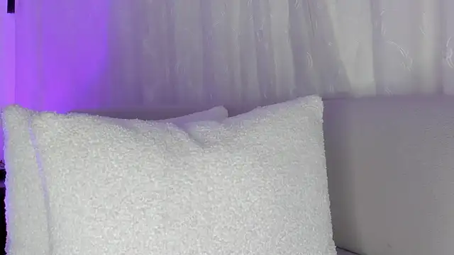 Snapshot of cutte_hanna18 chatting on April 22, 5:36 pm cutte hanna18 online show from April 22, 5:36 pm