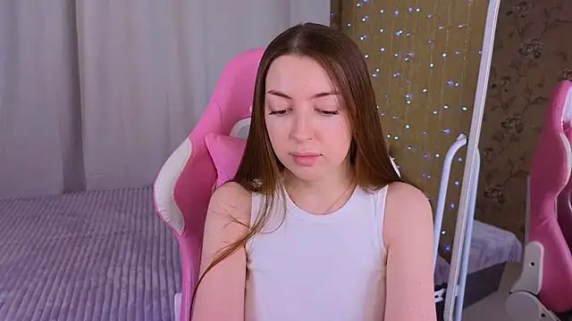 Snapshot of Ann_moon__ chatting on January 22, 2:56 pm Ann moon online show from January 22, 2:56 pm