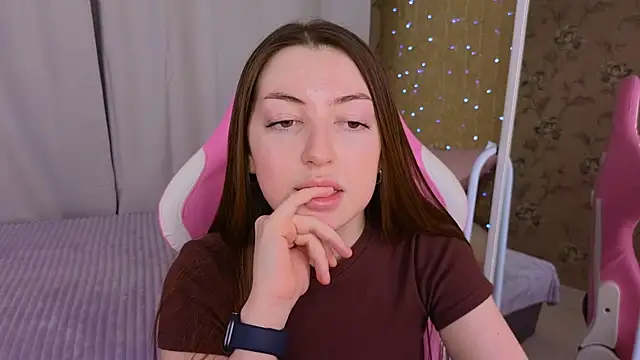 Snapshot of Ann_moon__ chatting on February 2, 3:17 pm Ann moon online show from February 2, 3:17 pm