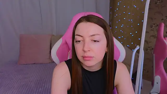 Snapshot of Ann_moon__ chatting on February 22, 3:25 pm Ann moon online show from February 22, 3:25 pm