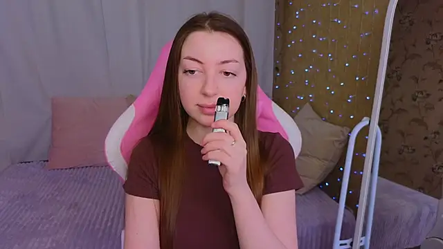 Snapshot of Ann_moon__ chatting on February 27, 4:32 pm Ann moon online show from February 27, 4:32 pm