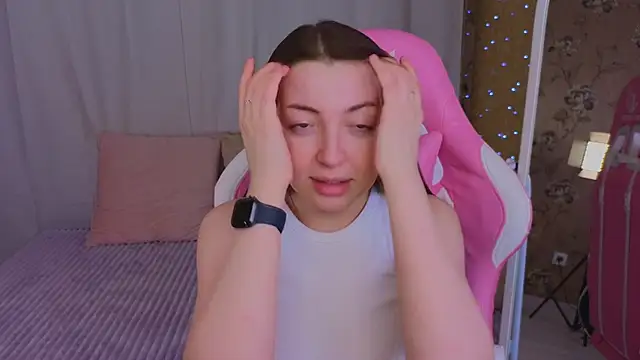 Snapshot of Ann_moon__ chatting on March 6, 1:35 pm Ann moon online show from March 6, 1:35 pm