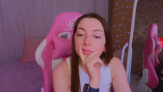 Snapshot of Ann_moon__ chatting on March 6, 4:38 pm Ann moon online show from March 6, 4:38 pm