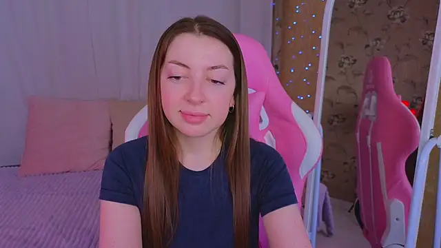 Snapshot of Ann_moon__ chatting on March 9, 6:21 pm Ann moon online show from March 9, 6:21 pm