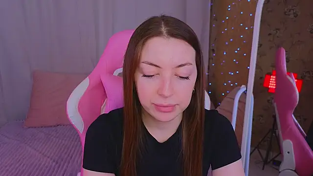 Snapshot of Ann_moon__ chatting on March 10, 12:26 pm Ann moon online show from March 10, 12:26 pm