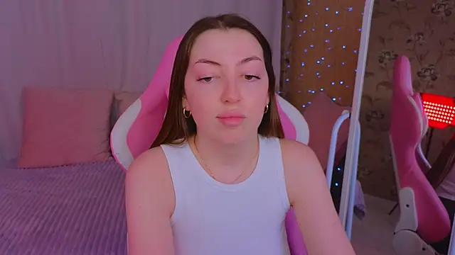 Snapshot of Ann_moon__ chatting on March 19, 3:29 pm Ann moon online show from March 19, 3:29 pm