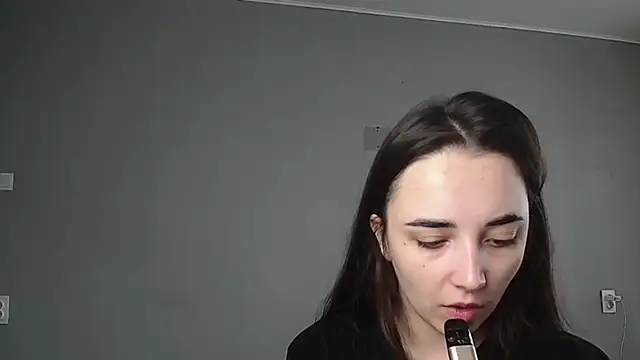 Eva Gloryy online show from April 13, 9:15 am