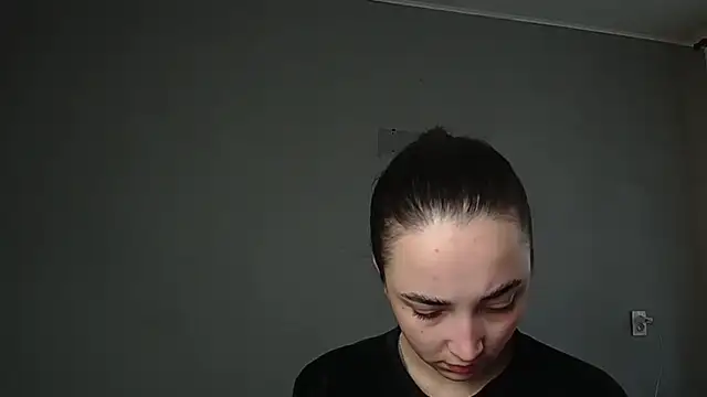 Eva Gloryy online show from April 17, 6:49 am