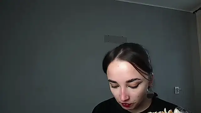 Snapshot of Eva_Gloryy chatting on April 29, 1:37 pm Eva Gloryy online show from April 29, 1:37 pm