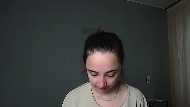 Snapshot of Eva_Gloryy chatting on May 13, 10:45 am Eva Gloryy online show from May 13, 10:45 am