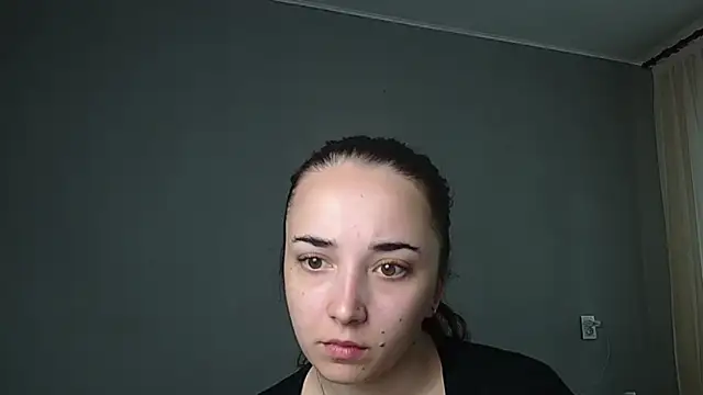 Snapshot of Eva_Gloryy chatting on May 27, 9:39 am Eva Gloryy online show from May 27, 9:39 am