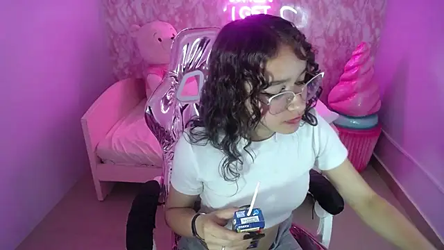 kassandra ch  online show from February 21, 6:04 pm