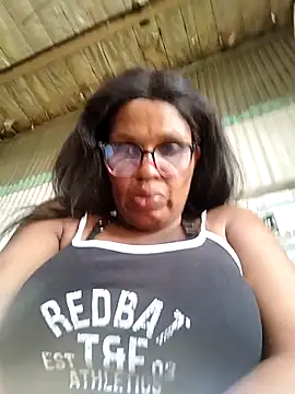 Snapshot of bubblendz1988 chatting on April 20, 9:01 am bubblendz1988 online show from April 20, 9:01 am