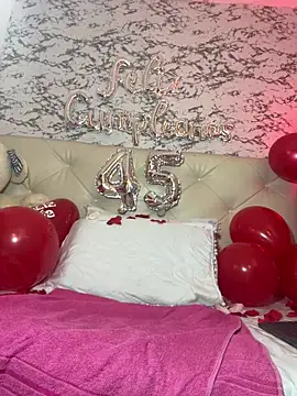 Lili  taylor online show from February 4, 10:58 pm