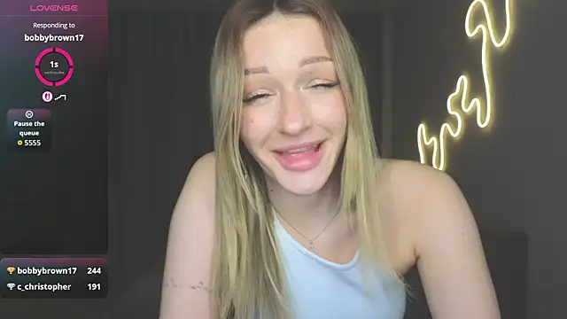 MargaretSweet1 online show from April 8, 2:00 am