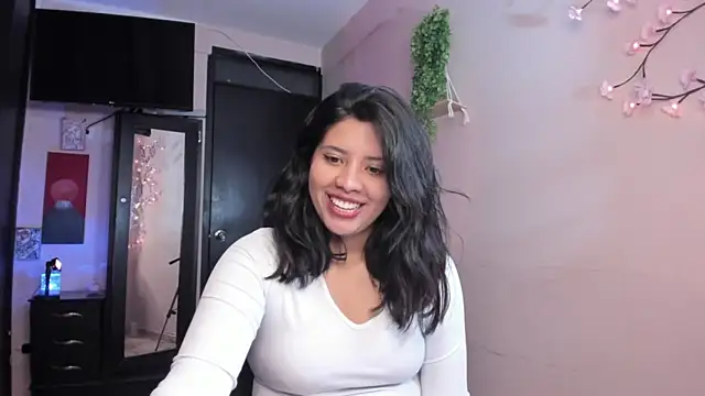 Snapshot of byanabrown chatting on July 15, 12:38 am byanabrown online show from July 15, 12:38 am