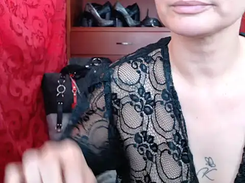 Snapshot of sachaclinford chatting on May 6, 6:46 pm sachaclinford online show from May 6, 6:46 pm