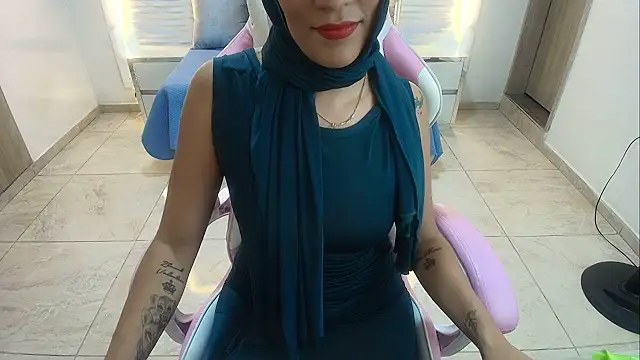 Snapshot of Zulema_hamdi chatting on February 8, 7:27 pm Zulema hamdi online show from February 8, 7:27 pm
