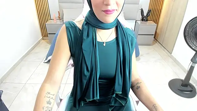 Snapshot of Zulema_hamdi chatting on February 13, 11:28 am Zulema hamdi online show from February 13, 11:28 am