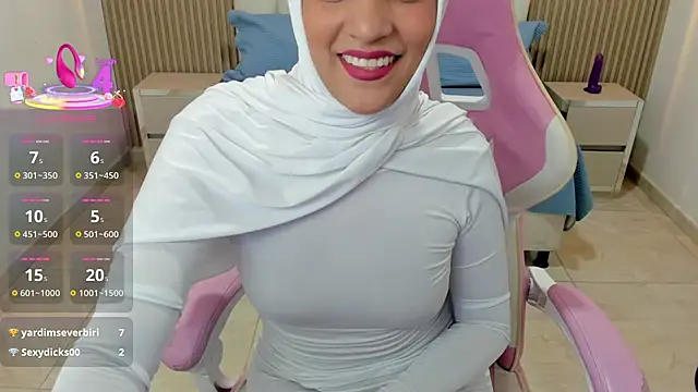 Snapshot of Zulema_hamdi chatting on March 22, 2:27 am Zulema hamdi online show from March 22, 2:27 am