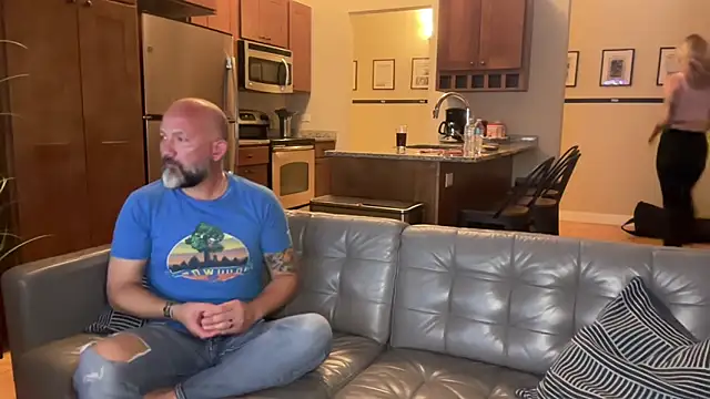 Officiallyonlytams online show from November 4, 1:59 am