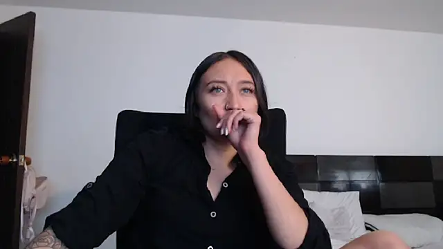 Snapshot of Elsa-bad chatting on February 6, 9:38 pm Elsa-bad online show from February 6, 9:38 pm