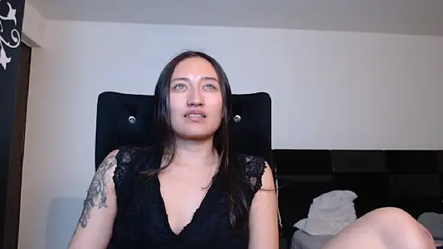 Snapshot of Elsa-bad chatting on March 5, 1:42 am Elsa-bad online show from March 5, 1:42 am