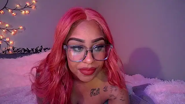 hazelbaby8880 online show from March 2, 7:32 am