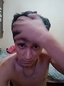 EstebanAkyLu online show from February 4, 4:15 am