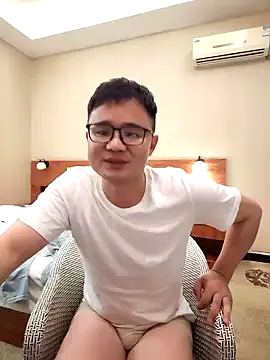 Snapshot of goodboyfcy chatting on March 5, 12:11 pm goodboyfcy online show from March 5, 12:11 pm