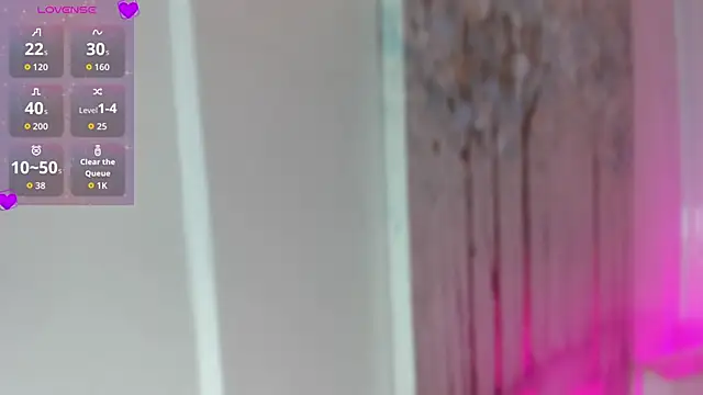 DannaJhonson1 online show from April 11, 7:29 pm