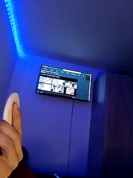 manu stiv online show from March 8, 7:01 am