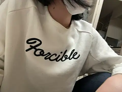 Snapshot of riri_riri_jp chatting on May 24, 12:21 pm riri riri jp online show from May 24, 12:21 pm