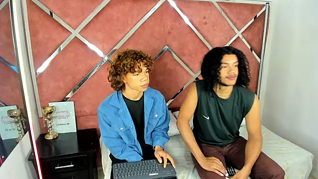 Snapshot of DanteAndKyle chatting on March 2, 8:29 pm DanteAndKyle online show from March 2, 8:29 pm