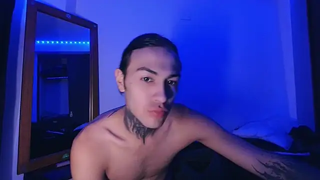 Snapshot of jord4nn__ chatting on January 26, 4:51 am jord4nn online show from January 26, 4:51 am